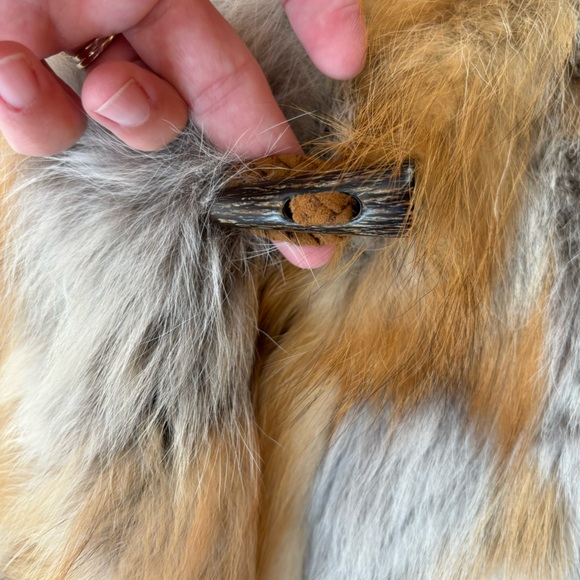 Miller genuine coyote fur jacket/vest | size medium - Picture 3 of 8